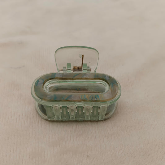 Double-tone transparent claw